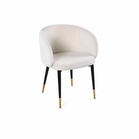 Silla de comedor de terciopelo beige con patas de metal y detalles dorados
